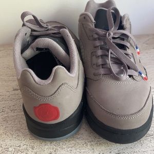 jordan 5 psg size 7 with box super good condition
